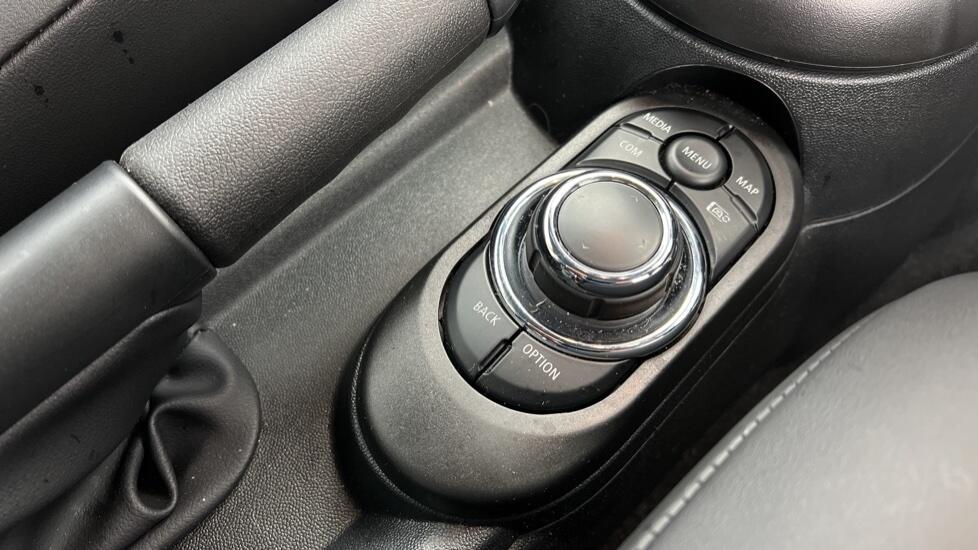 Used MINI Hatch 2023 for sale - 76111702: Photo 19