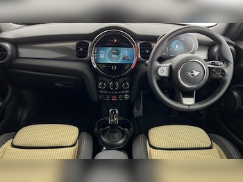 Used MINI Hatch 2023 for sale - 76111702: Photo 4