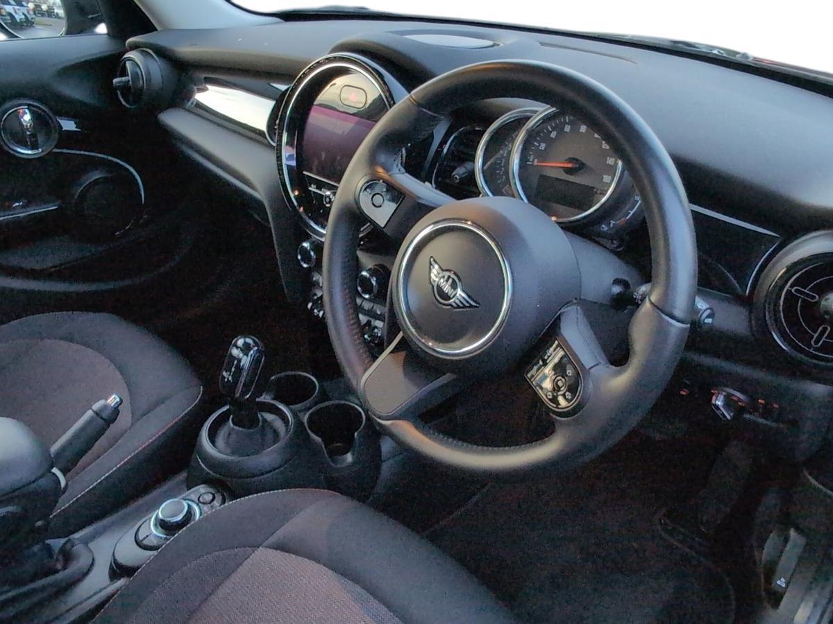 Used MINI Hatch 2022 for sale - 76888275: Photo 6