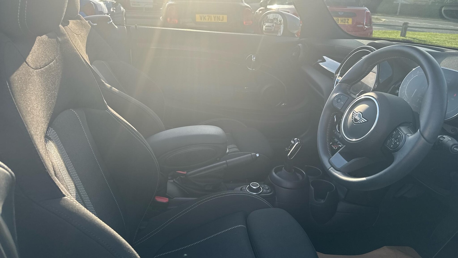 Used MINI Convertible 2023 for sale - 76111691: Photo 11
