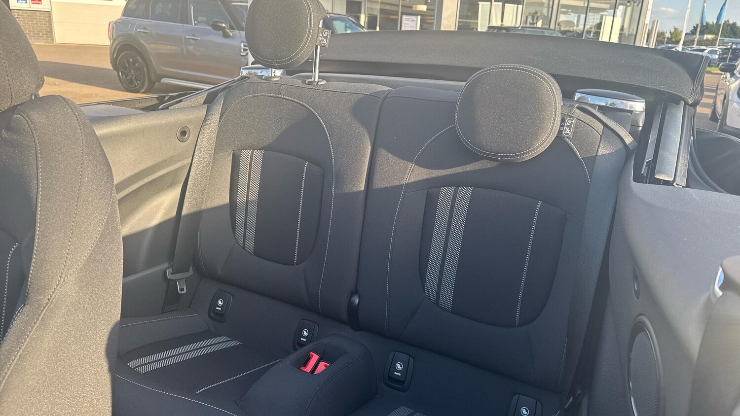 Used MINI Convertible 2023 for sale - 76111691: Photo 12