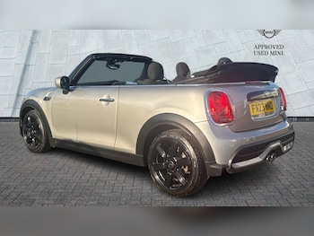 Used MINI Convertible 2023 for sale - 76111691: Photo 2