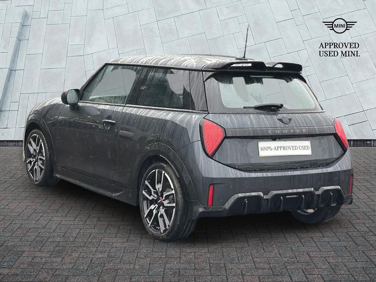 Used MINI Cooper 2024 for sale - 76586518: Photo 2