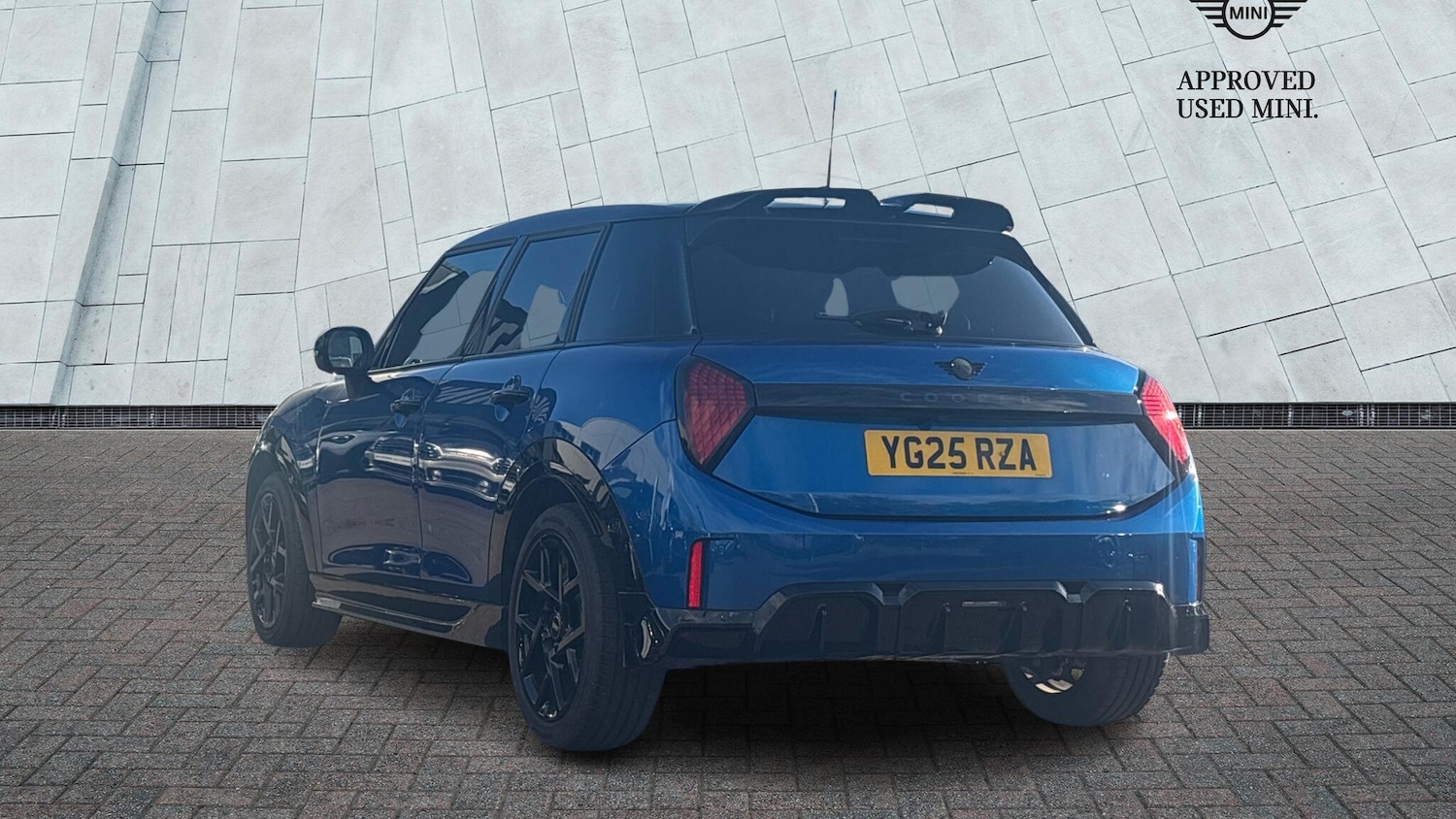 Used MINI Cooper 2025 for sale - 76327833: Photo 2