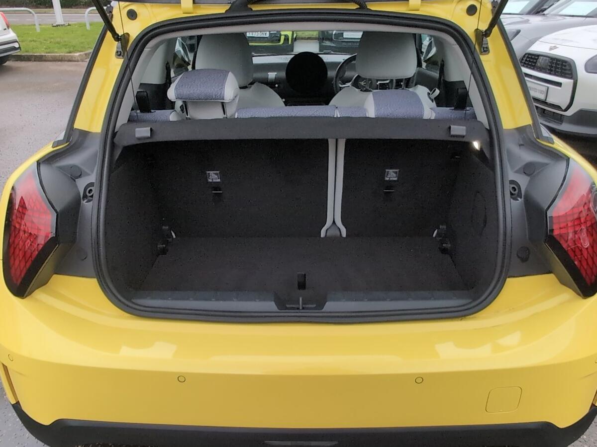 Used MINI Electric Cooper 2024 for sale - 77599778: Photo 13