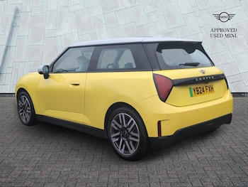 Used MINI Electric Cooper 2024 for sale - 77599778: Photo
