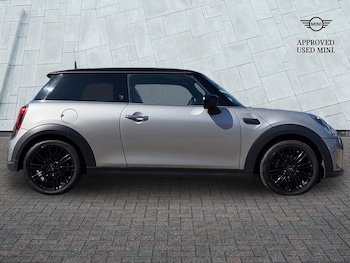 Used MINI Hatch 2023 for sale - 79159870: Photo
