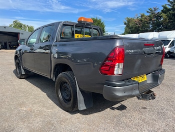 Used Toyota Hilux 2018 for sale - 78948799: Photo