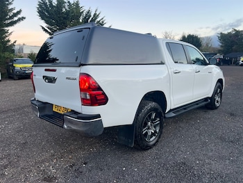 Used Toyota Hilux 2021 for sale - 76648237: Photo