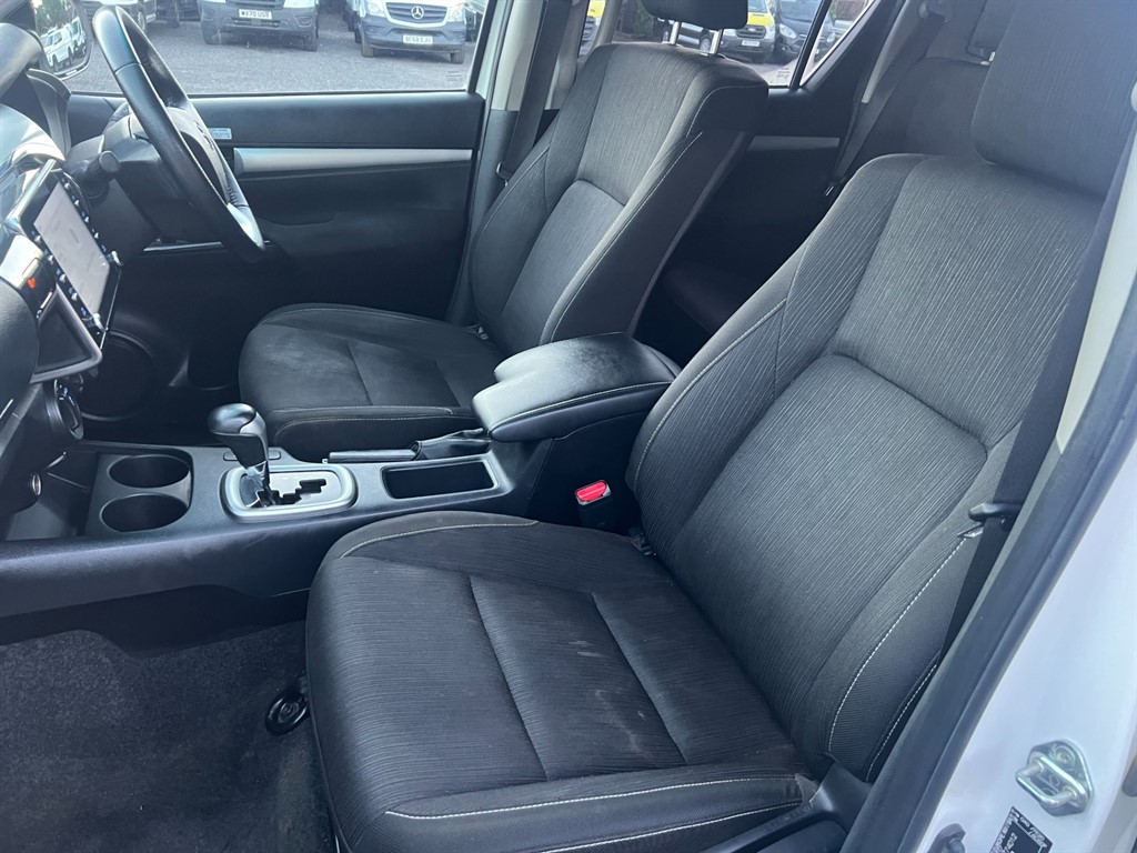 Used Toyota Hilux 2021 for sale - 76648237: Photo 8