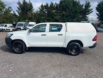 Used Toyota Hilux 2017 for sale - 79855488: Photo