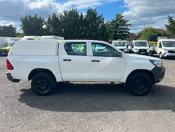 Used Toyota Hilux 2017 for sale - 79855488: Photo
