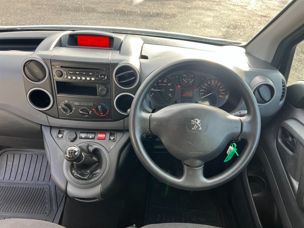 Used Peugeot Partner 2017 for sale - 76709763: Photo 11