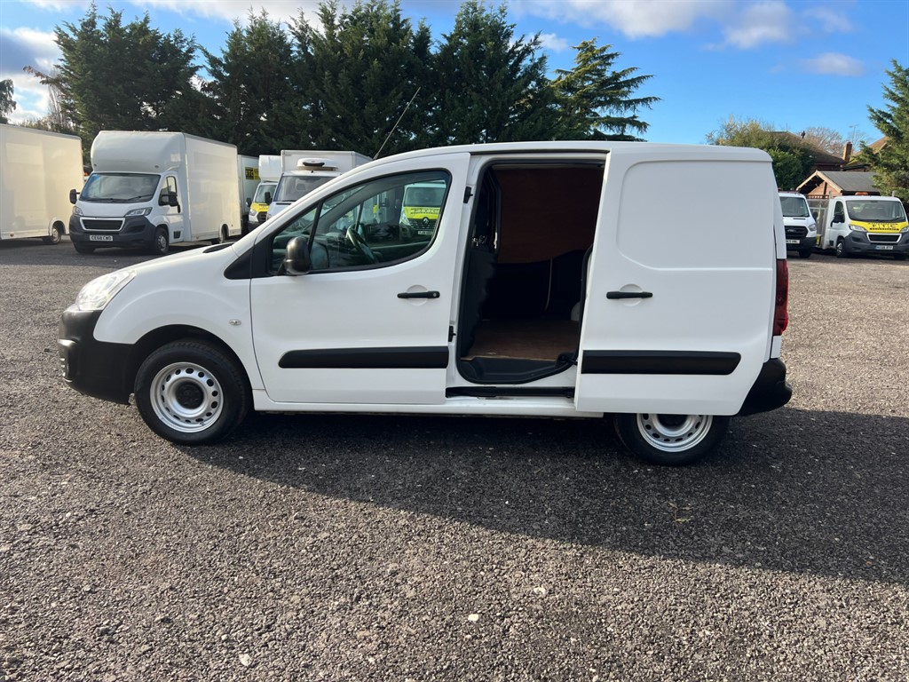 Used Peugeot Partner 2017 for sale - 76709763: Photo 12