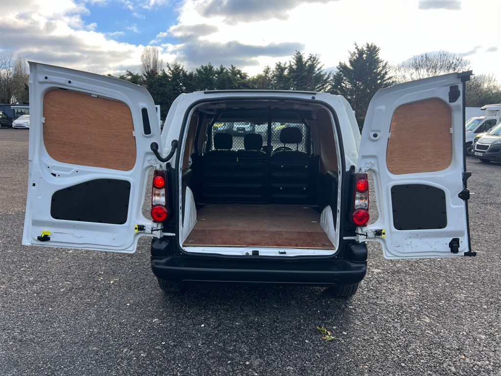 Used Peugeot Partner 2017 for sale - 76709763: Photo 13