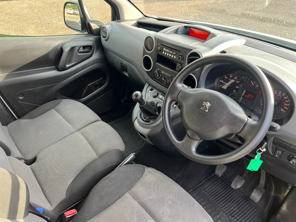 Used Peugeot Partner 2017 for sale - 76709763: Photo 15