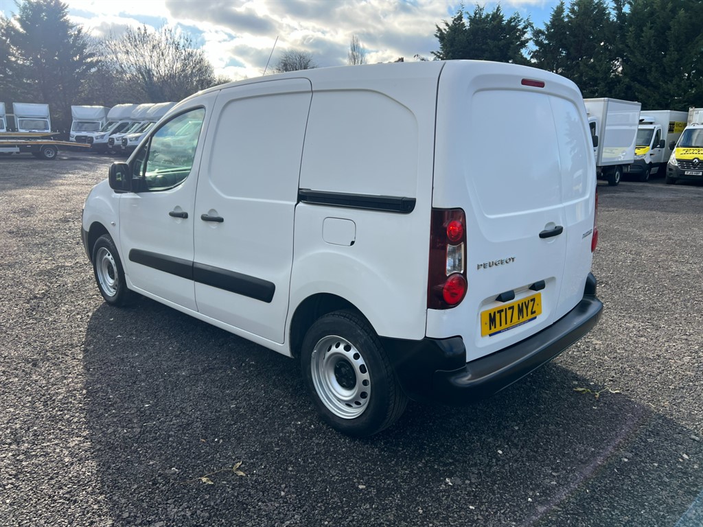 Used Peugeot Partner 2017 for sale - 76709763: Photo 4