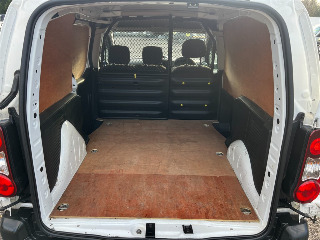 Used Peugeot Partner 2017 for sale - 76709763: Photo 5