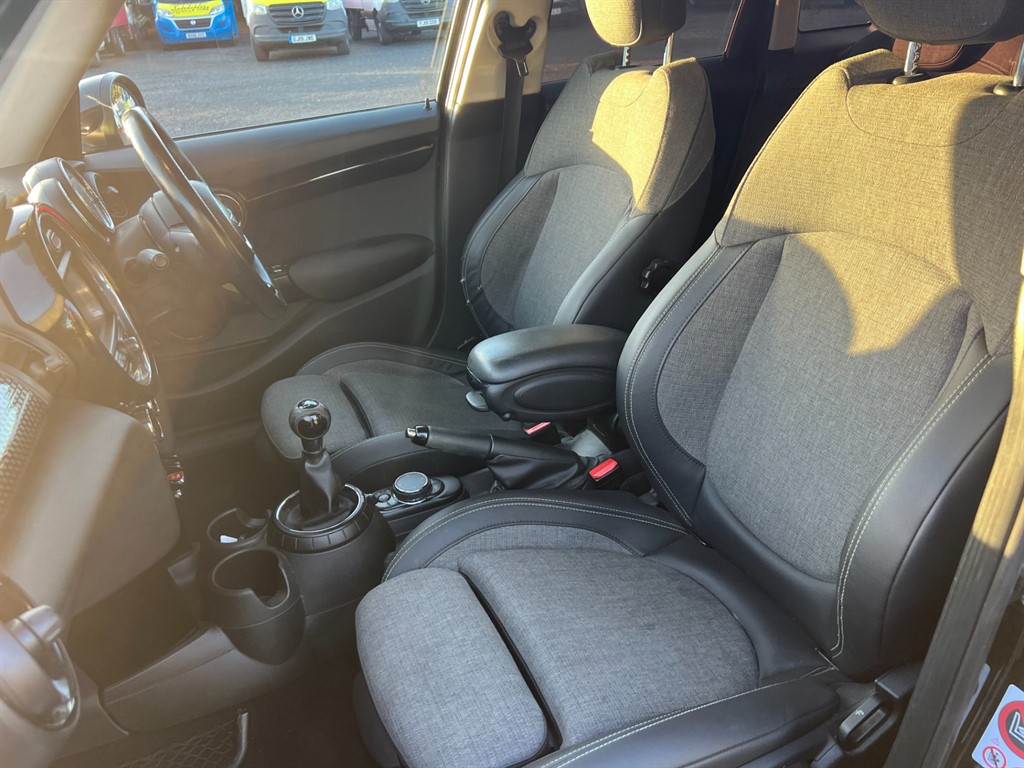 Used MINI Hatch 2015 for sale - 76818076: Photo 17