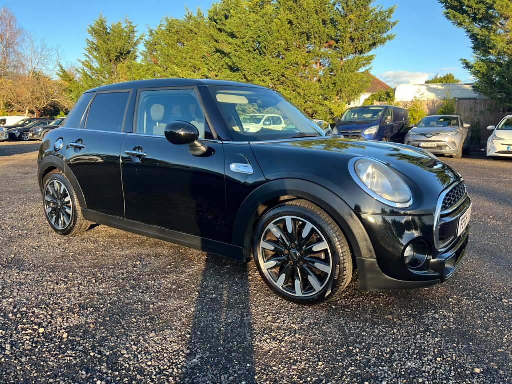 Used MINI Hatch 2015 for sale - 76818076: Photo 2