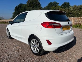 Used Ford Fiesta 2019 for sale - 75570415: Photo