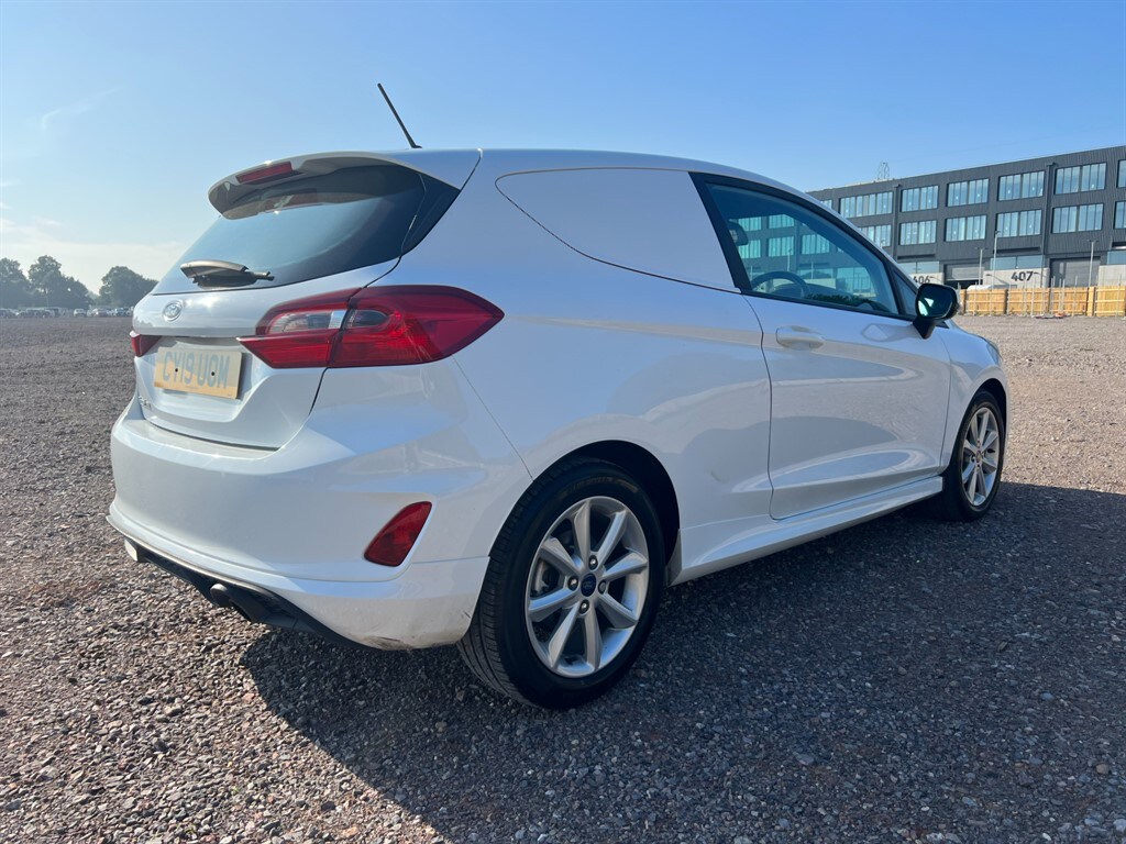 Used Ford Fiesta 2019 for sale - 75570415: Photo 4