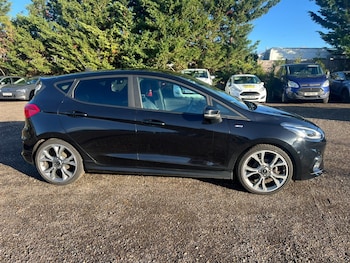 Used Ford Fiesta 2021 for sale - 76796672: Photo