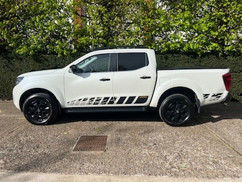 Used Nissan Navara 2020 for sale - 75571551: Photo