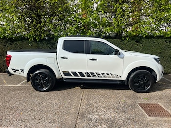 Used Nissan Navara 2020 for sale - 75571551: Photo
