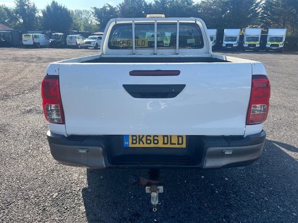 Used Toyota Hilux 2016 for sale - 76008437: Photo 10