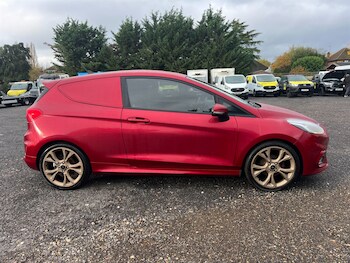 Used Ford Fiesta 2019 for sale - 76507803: Photo
