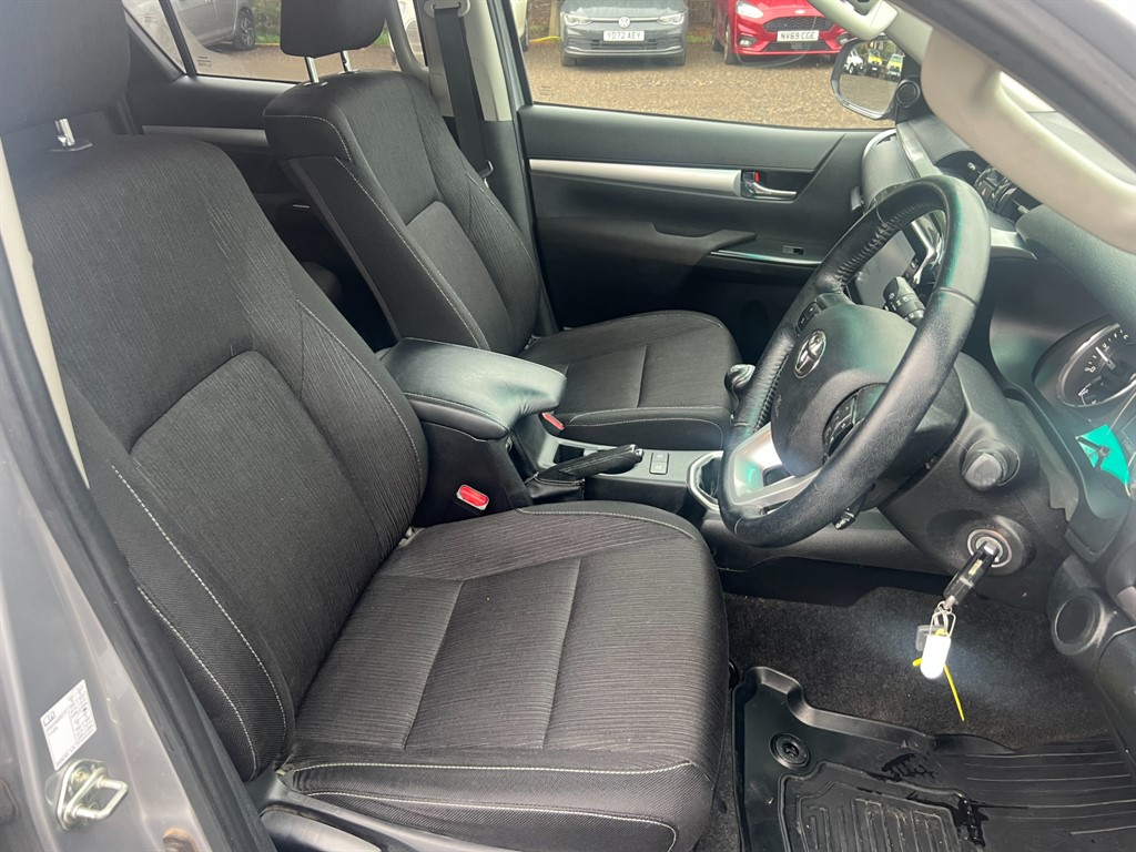 Used Toyota Hilux 2021 for sale - 76766565: Photo 17
