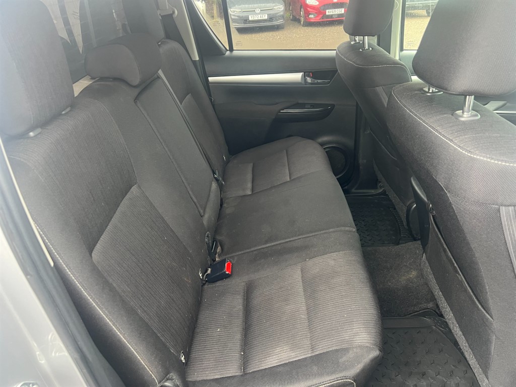 Used Toyota Hilux 2021 for sale - 76766565: Photo 18