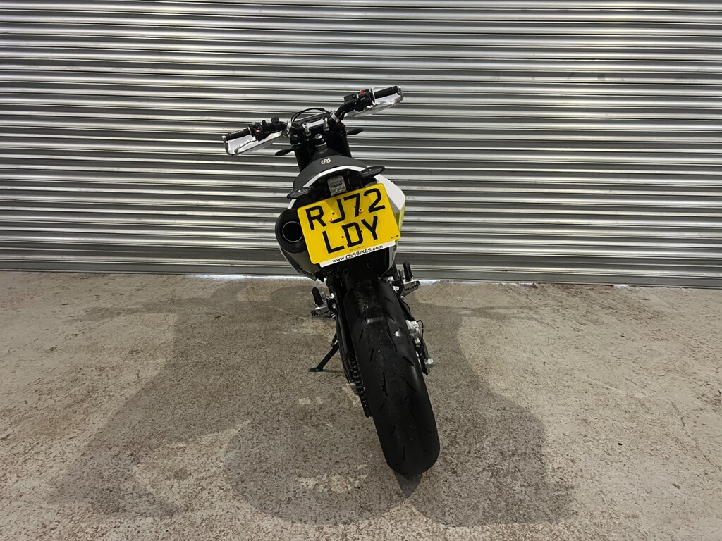 Husqvarna 701 Supermoto