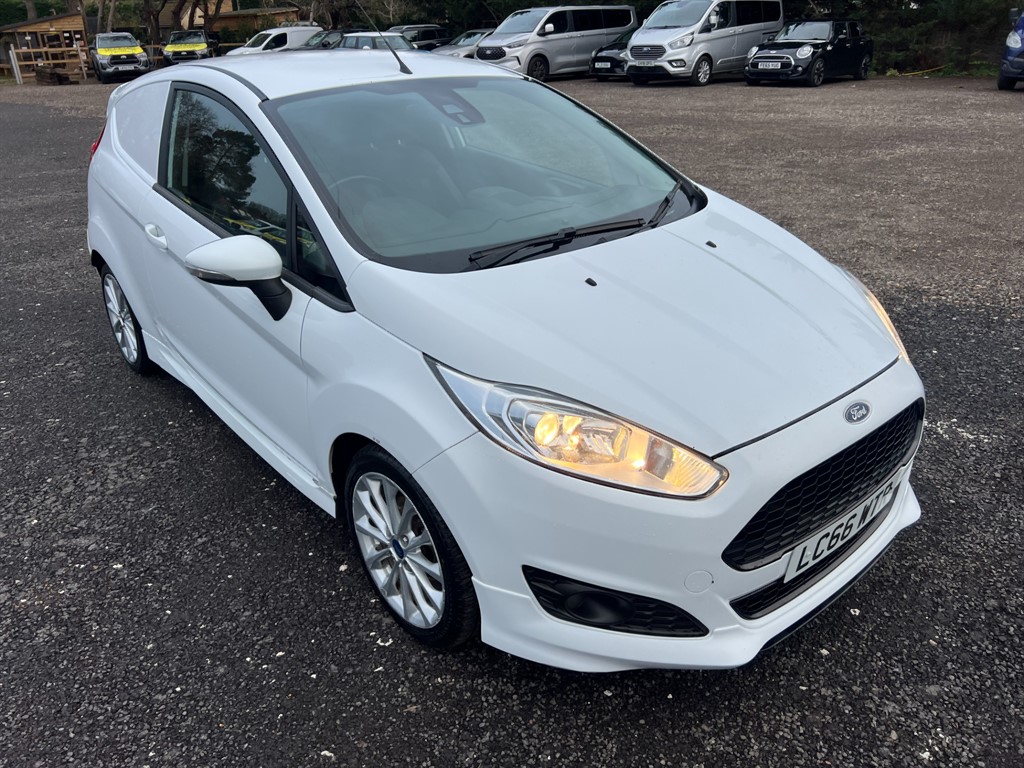Used Ford Fiesta 2016 for sale - 76835123: Photo 14