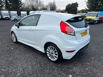 Used Ford Fiesta 2016 for sale - 76835123: Photo