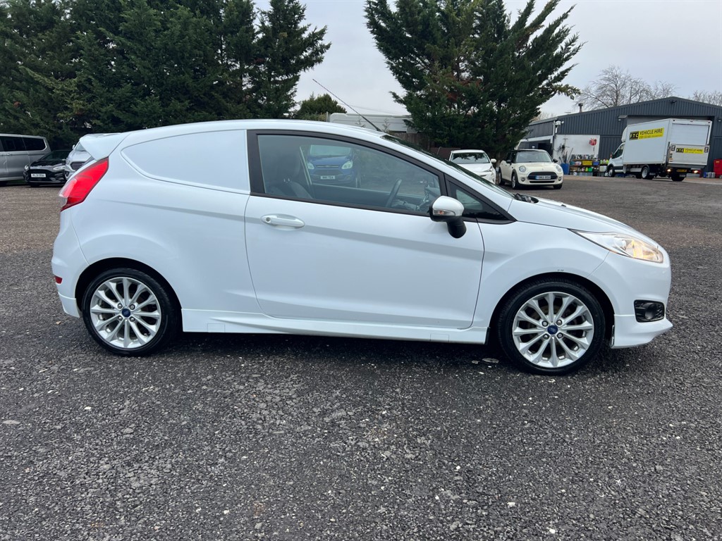 Used Ford Fiesta 2016 for sale - 76835123: Photo 5