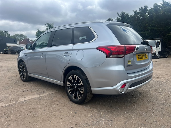 Used Mitsubishi Outlander 2017 for sale - 75569926: Photo 4