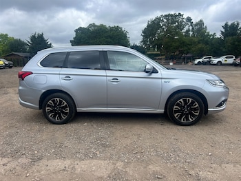 Used Mitsubishi Outlander 2017 for sale - 75569926: Photo