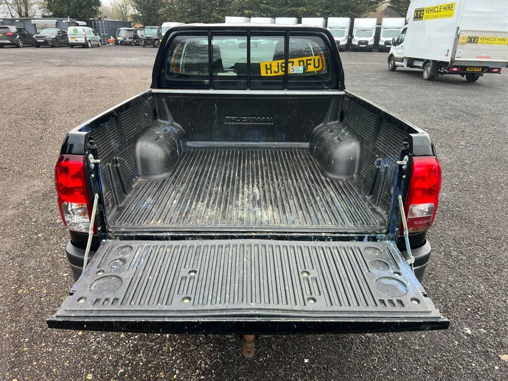 Used Toyota Hilux 2017 for sale - 77519546: Photo 12