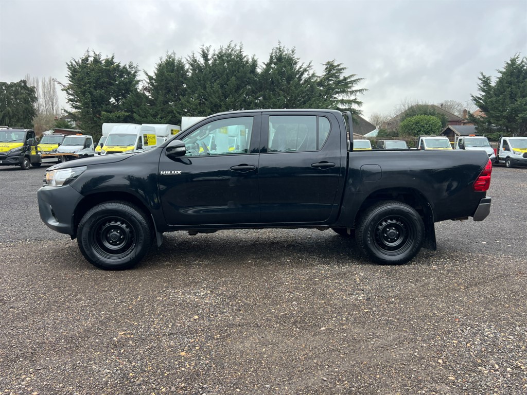Used Toyota Hilux 2017 for sale - 77519546: Photo 2