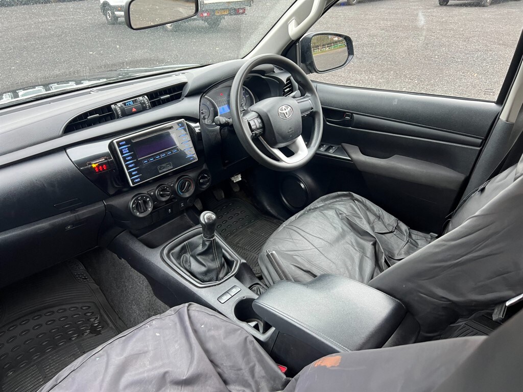 Used Toyota Hilux 2017 for sale - 77519546: Photo 8