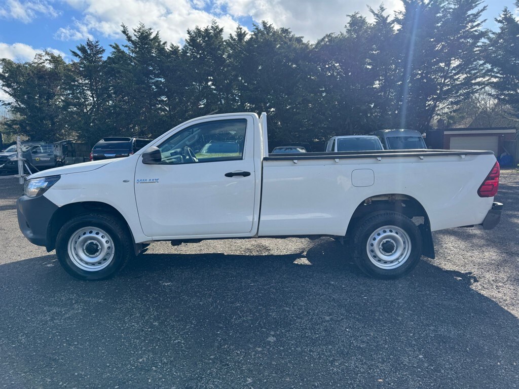 Used Toyota Hilux 2016 for sale - 77665365: Photo 11