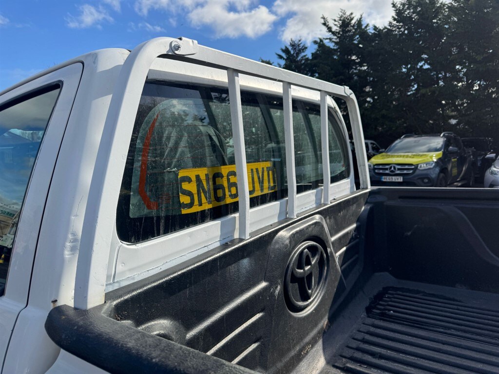 Used Toyota Hilux 2016 for sale - 77665365: Photo 13