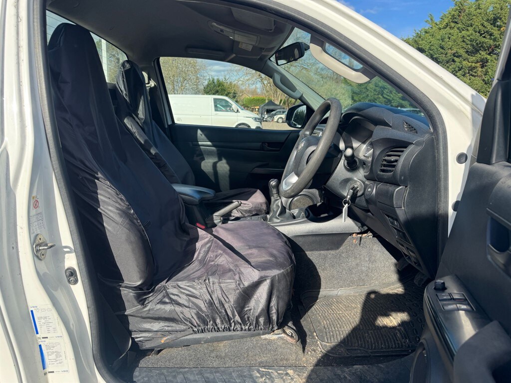 Used Toyota Hilux 2016 for sale - 77665365: Photo 17