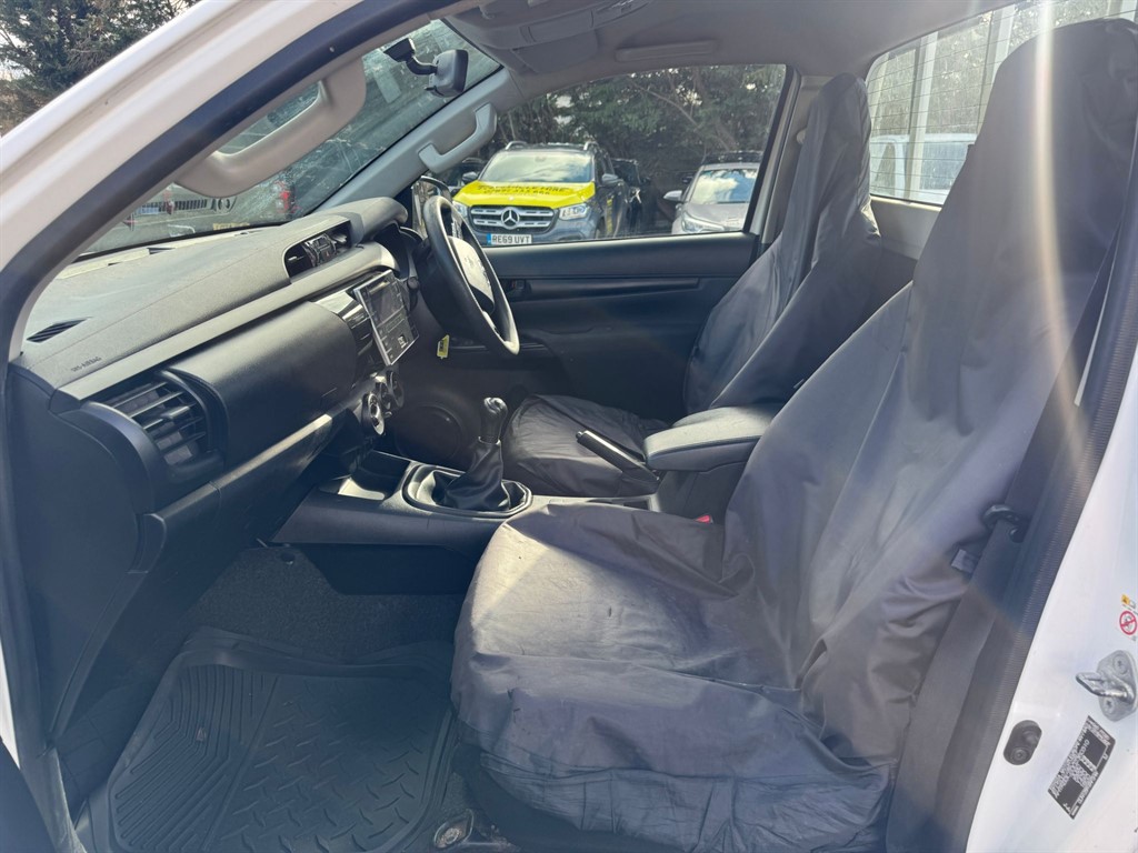 Used Toyota Hilux 2016 for sale - 77665365: Photo 18