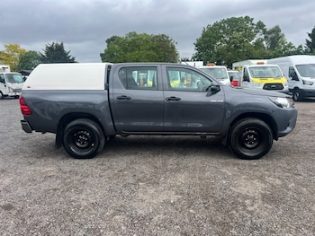 Used Toyota Hilux 2018 for sale - 78630386: Photo