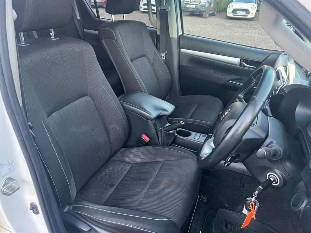 Used Toyota Hilux 2022 for sale - 76648229: Photo 15