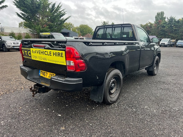Used Toyota Hilux 2017 for sale - 76184128: Photo 11