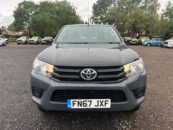 Used Toyota Hilux 2017 for sale - 76184128: Photo 4